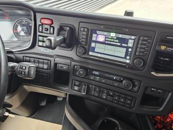 R500 6x2*4  / LIFT STEERING AXLE / RETARDER / WB 295 cm